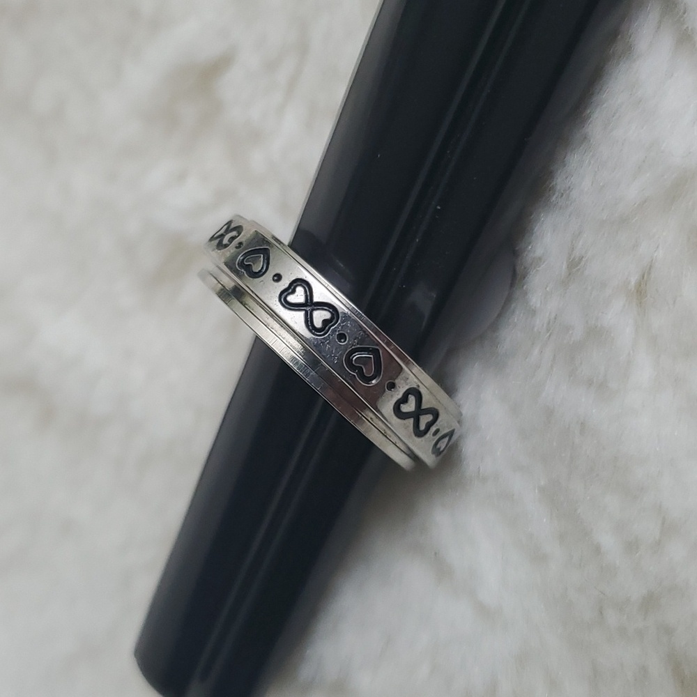 Anxiety Spinner Ring Heart Design Size 9